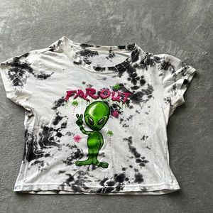 Black and white tie-dye Alien crop top